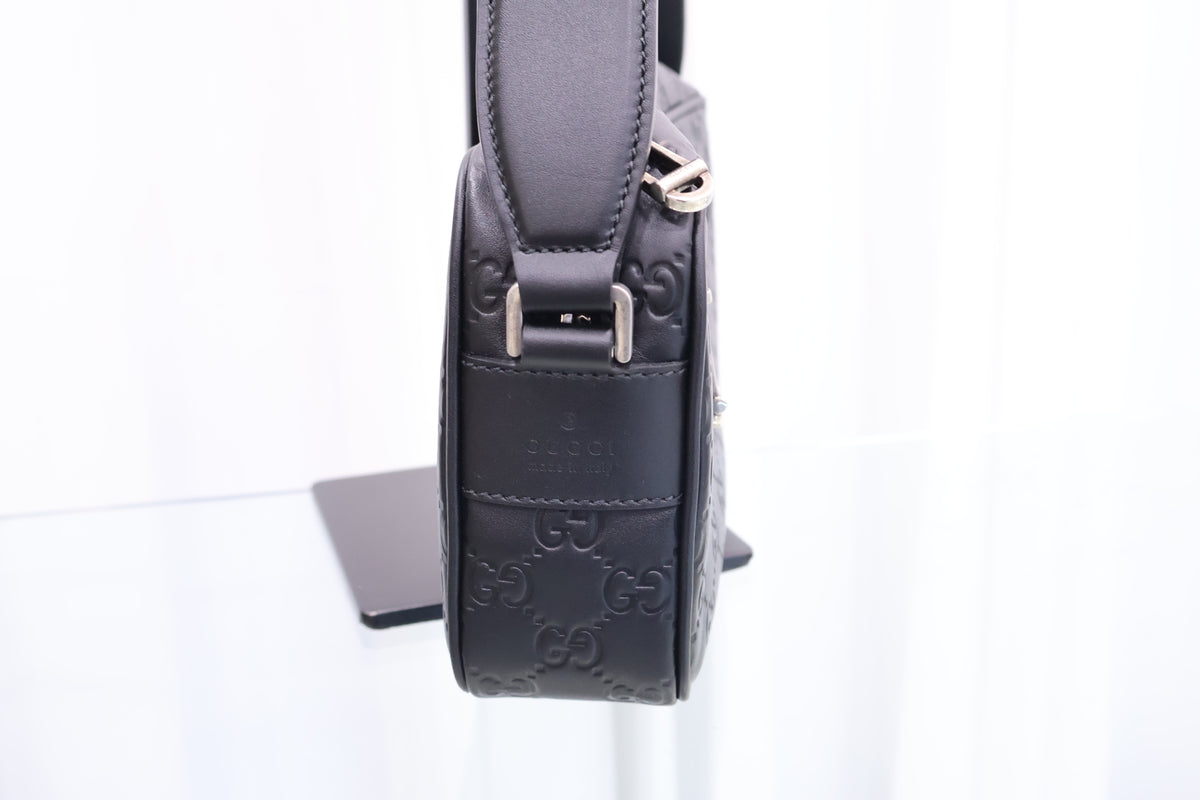 GG Emblem Small Black Crossbody Bag 850242