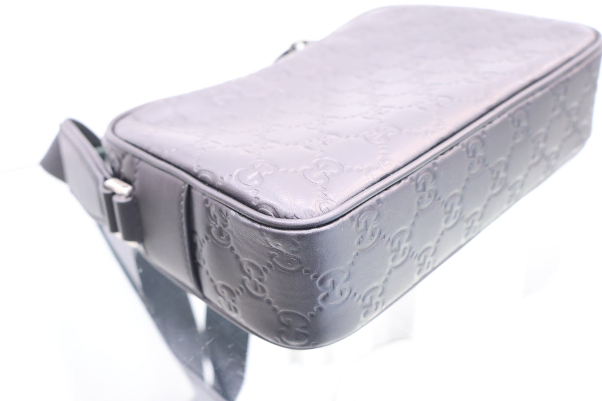 GG Emblem Small Black Crossbody Bag 850242