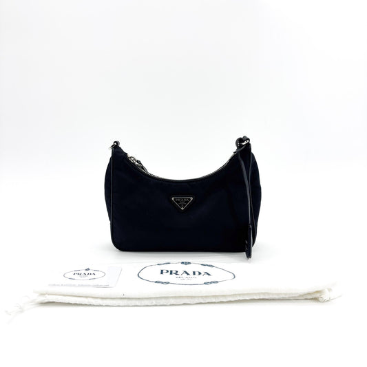 Prada Sac Mini en Nylon Noir Réédition 2000