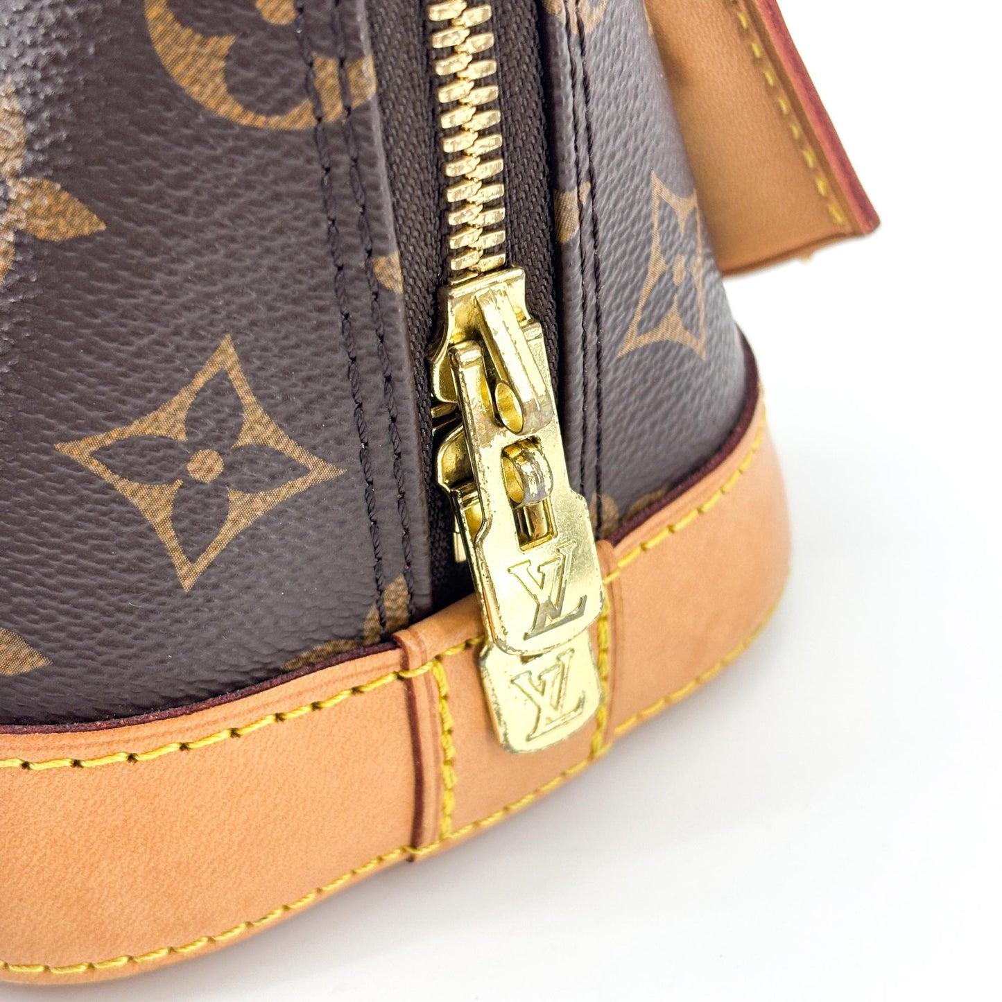 Louis Vuitton Alma BB Monogram