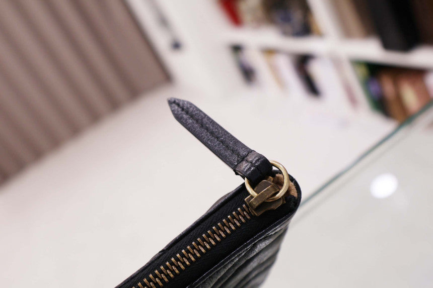 GG Marmont Leather Pouch Clutch Bag Black 525541