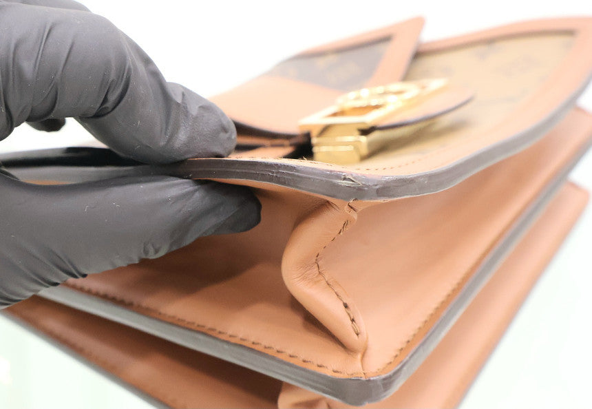Dauphine MM Shoulder Bag m44391