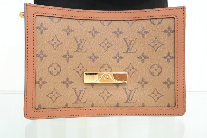Dauphine MM Shoulder Bag m44391