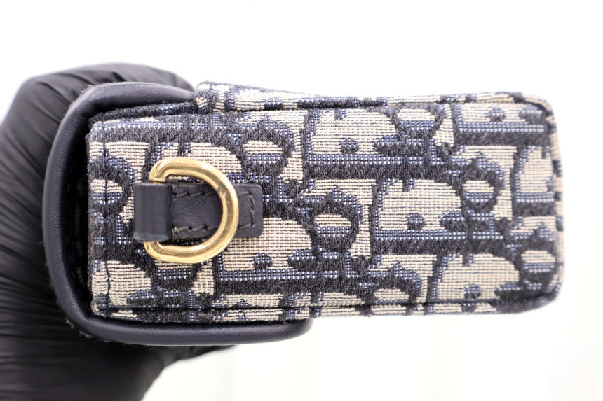 Oblique Jacquard Montaigne 30 Box Shoulder Bag M9204UTZQ