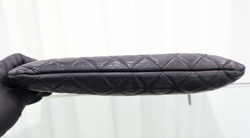Caviar Medium Silver Hardware Clutch Black