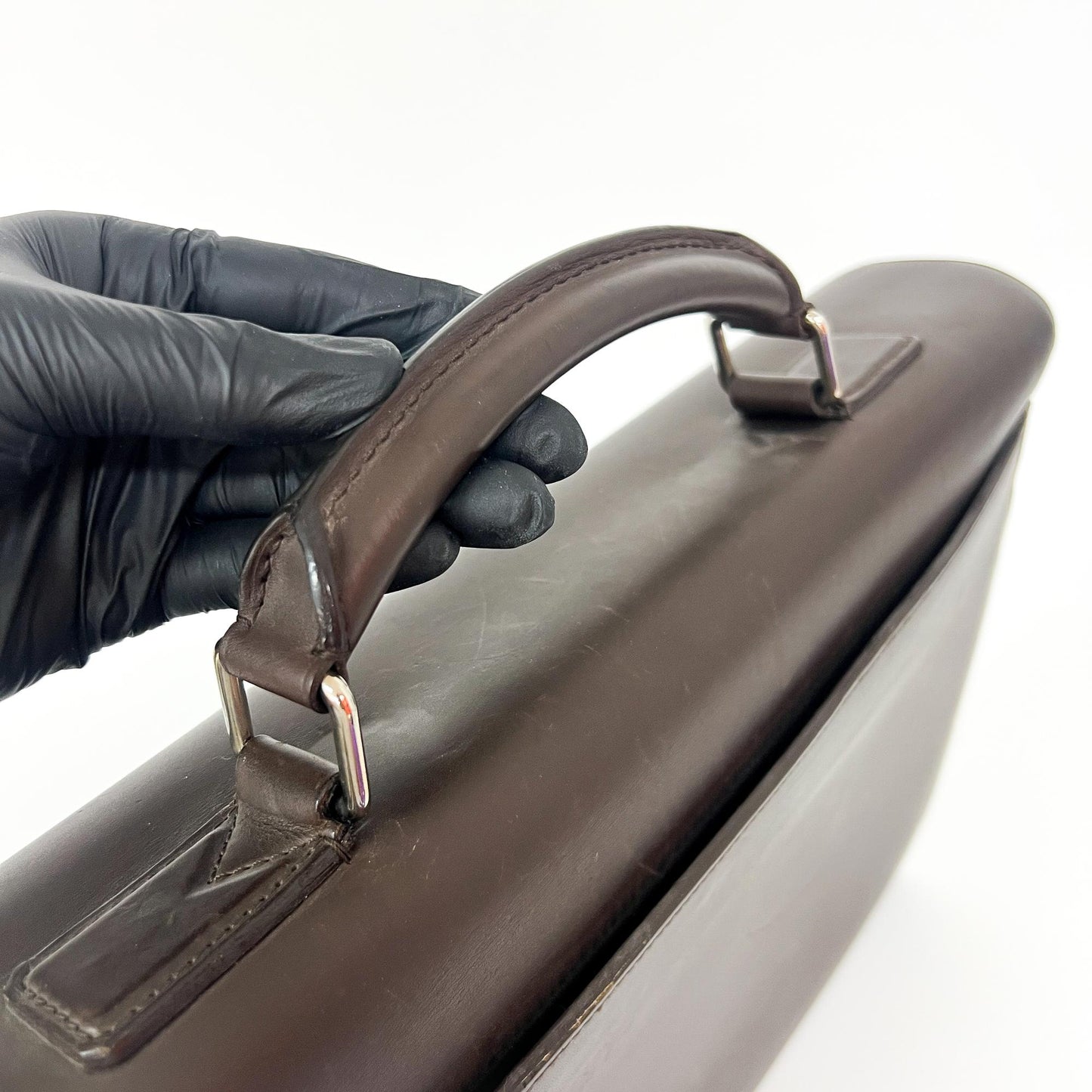 Louis Vuitton Taiga Robuste 1 Compartment Briefcase Grizzly