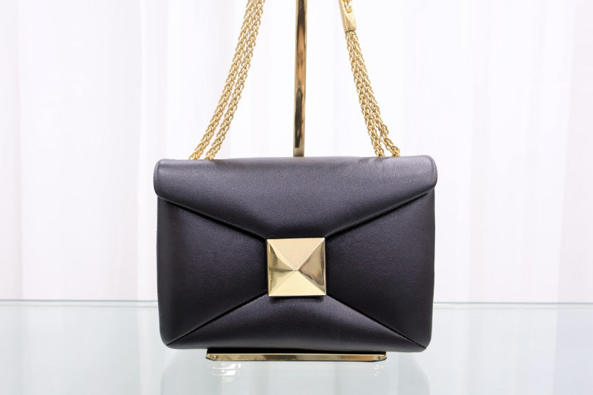 Napa Leather One Stud Chain Shoulder Bag Black
