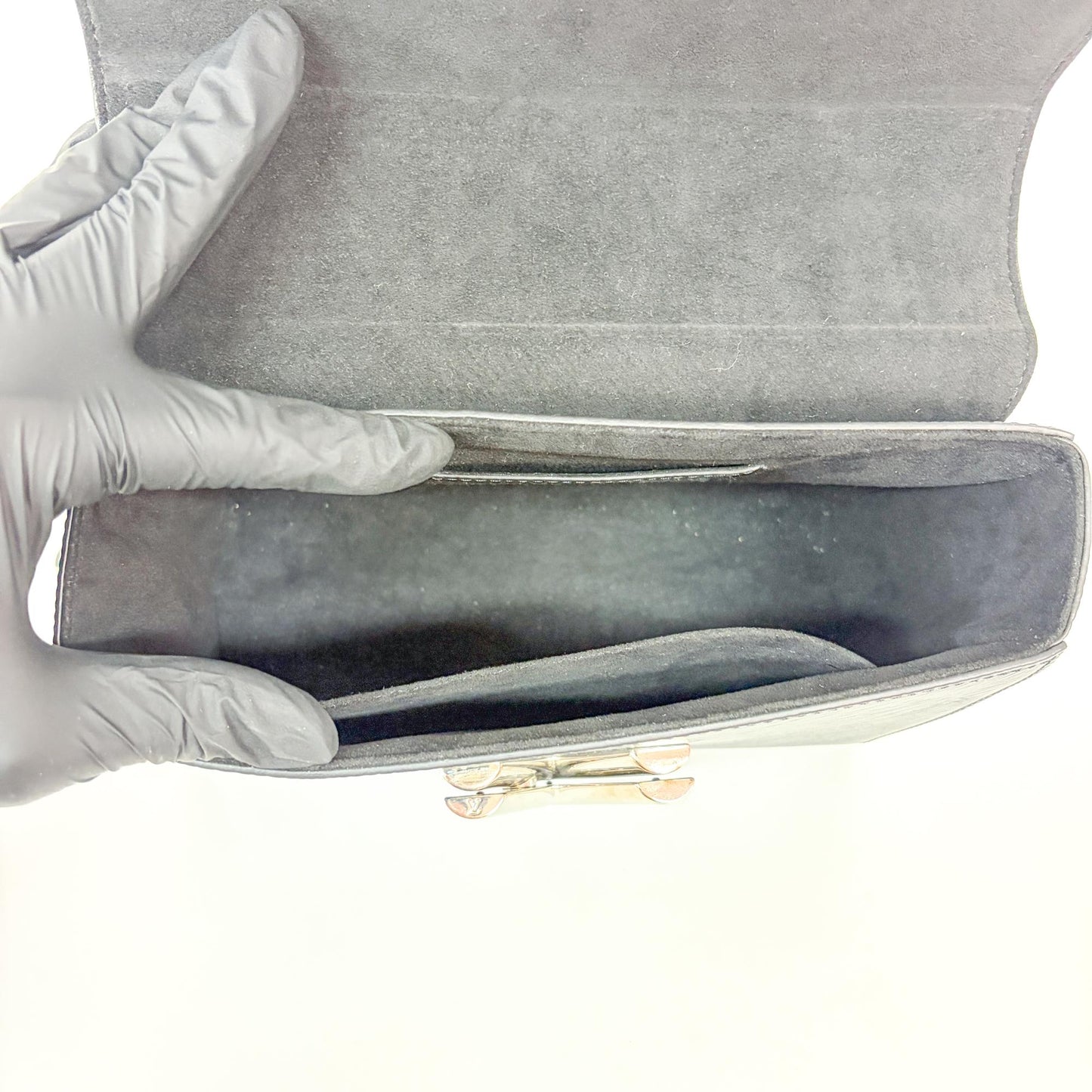 Louis Vuitton Twist MM Epi Black Silver