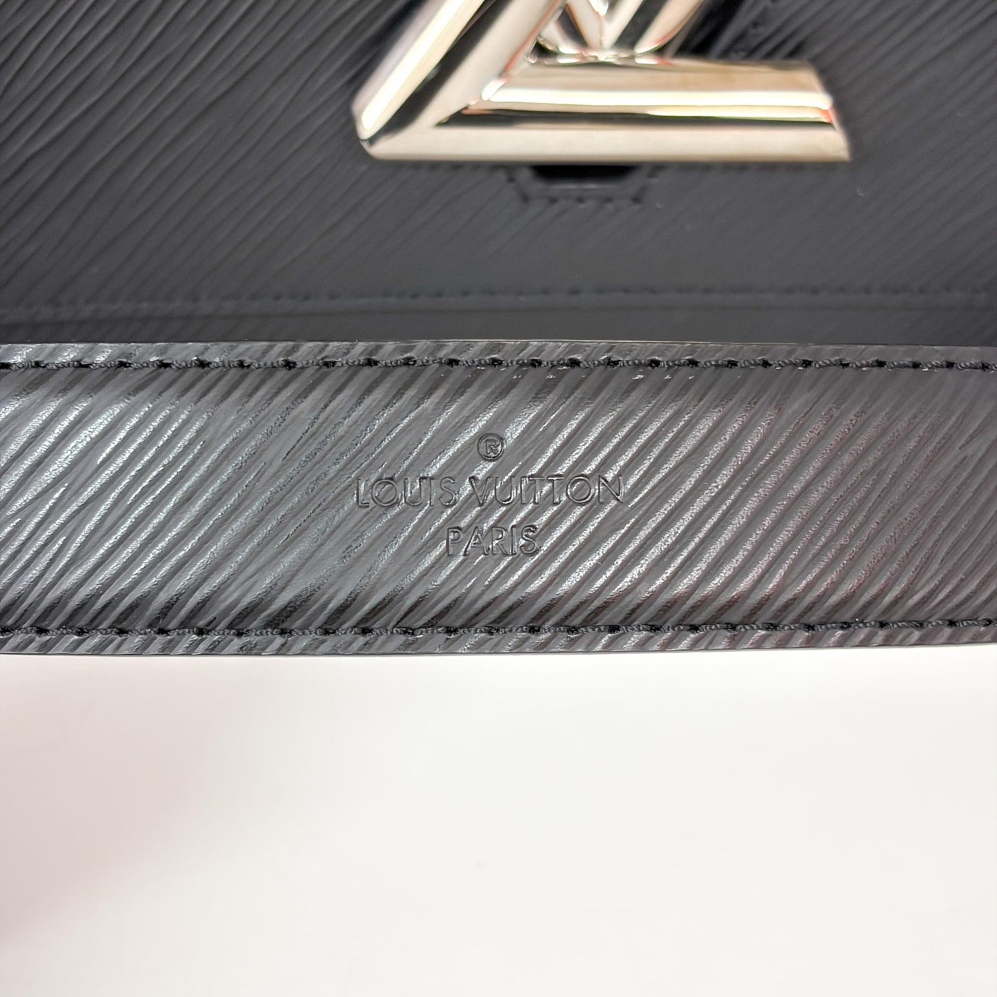 Louis Vuitton Twist MM Epi Black Silver