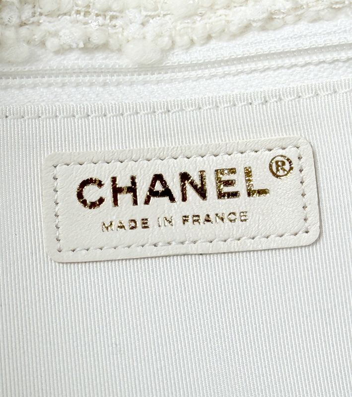 Chanel White Tweed CC Flap Chain Shoulder Bag
