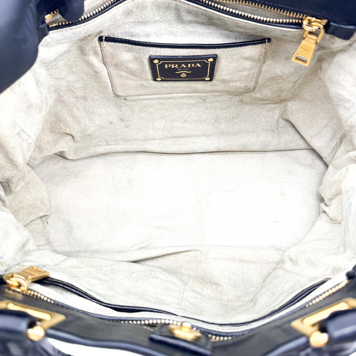 プラダ ヴィッテロ ダイノ トートバッグ ブラック ゴールド金具
