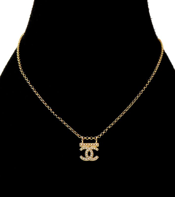 Chanel CC Pearl Necklace