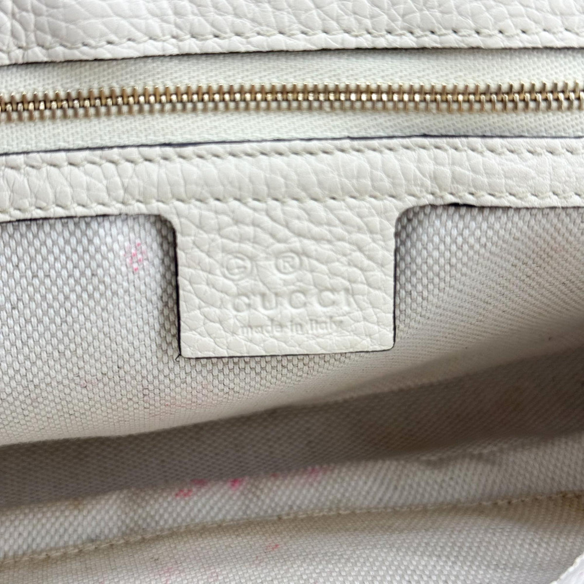 Gucci Soho Interlocking G Chain Crossbody Bag Ecru