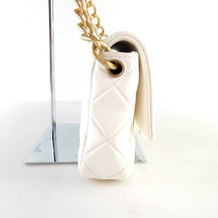 Chain flap shoulder bag