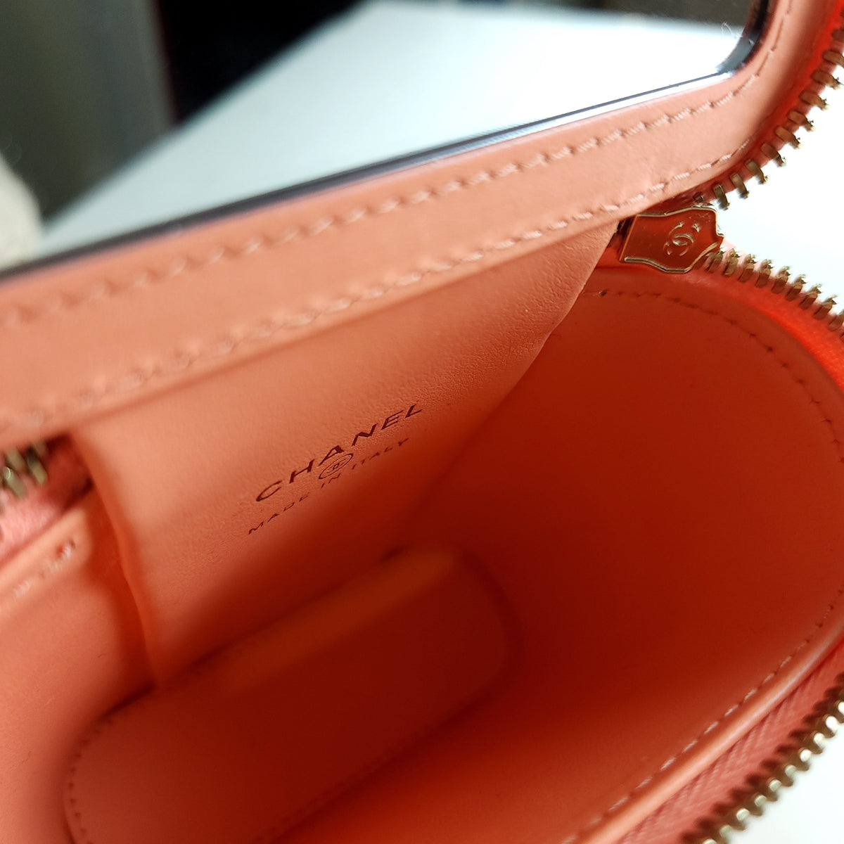 Mini Caviar Cosmetic Vanity Crossbody Bag AP2195