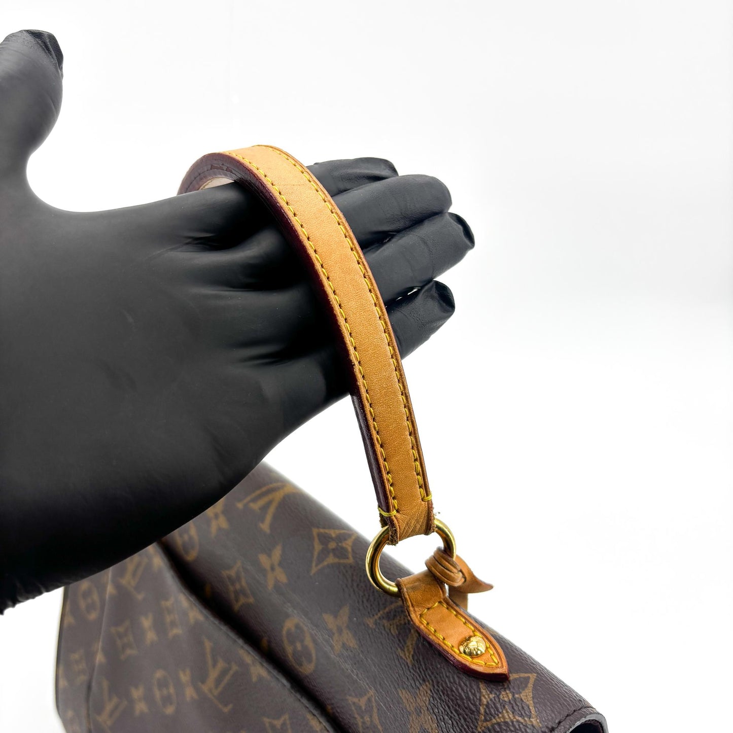 Louis Vuitton Cluny MM Monogram