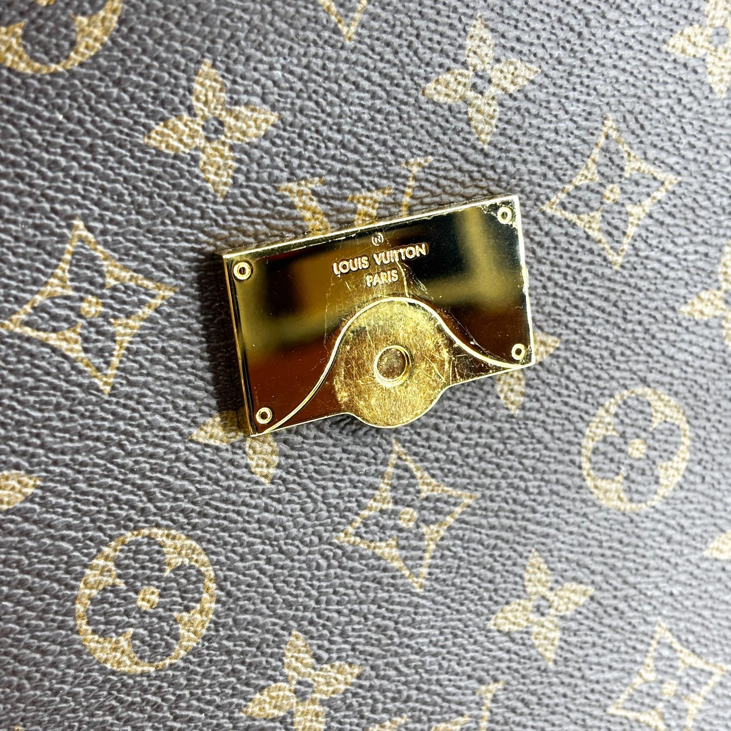 Louis Vuitton Cluny MM Monogram