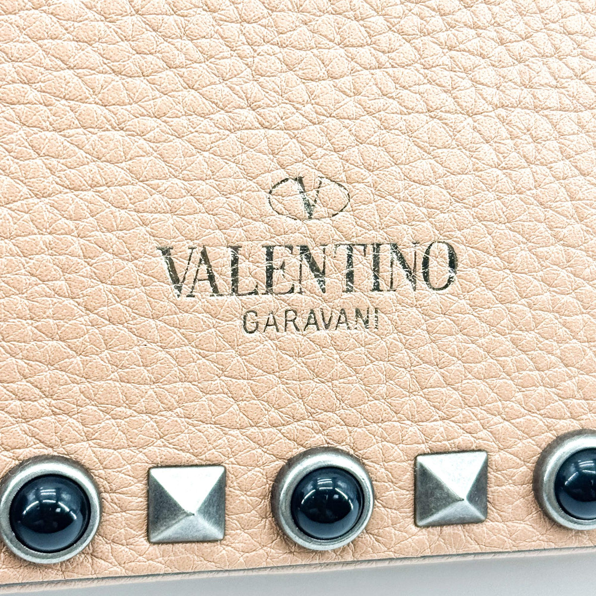 Valentino Garavani Rockstud Roll Ring Camera Bag Beige