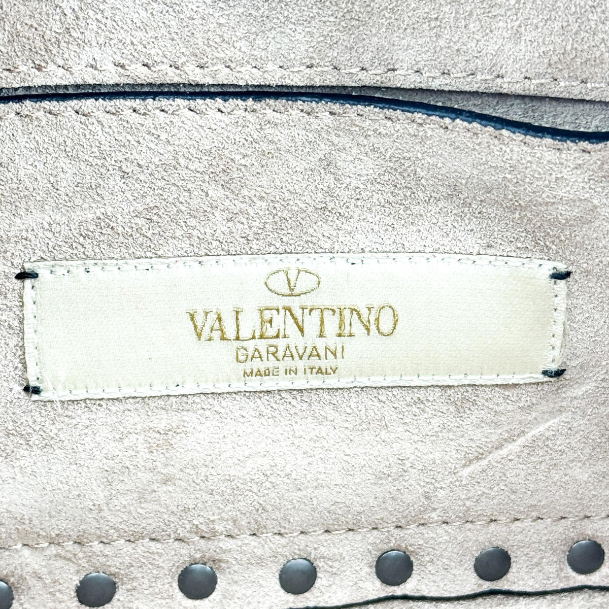 Valentino Garavani Rockstud Roll Ring Camera Bag Beige