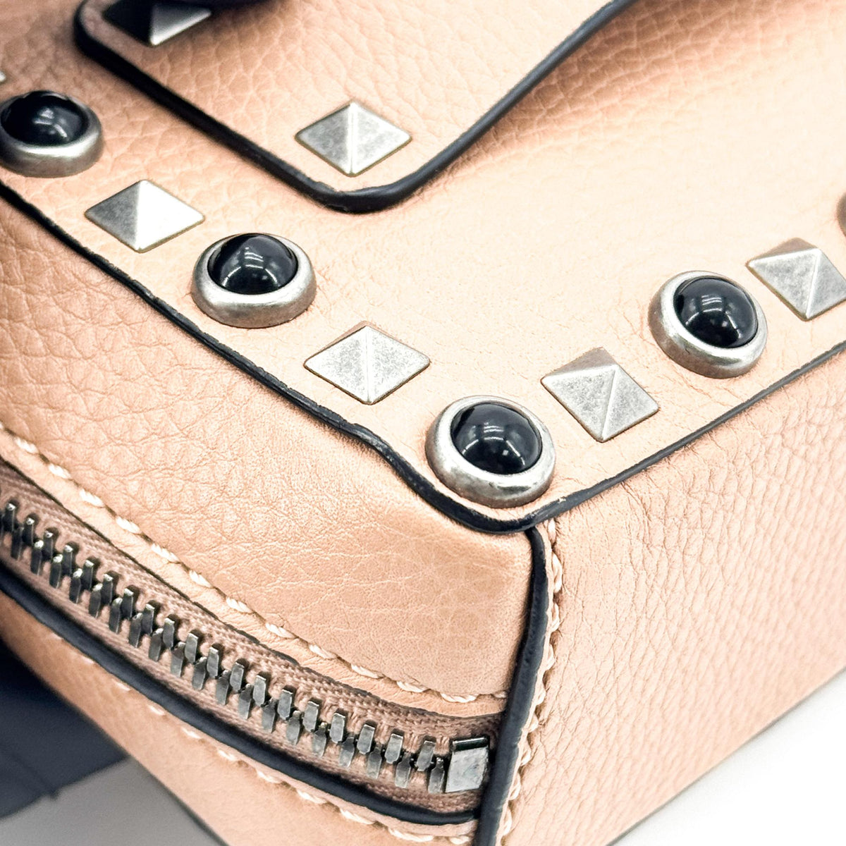 Valentino Garavani Rockstud Roll Ring Camera Bag Beige