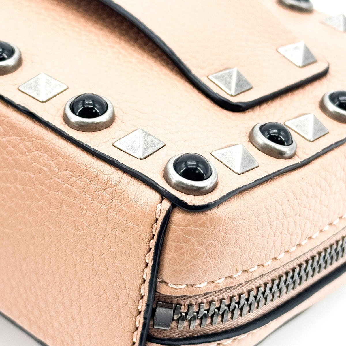 Valentino Garavani Rockstud Roll Ring Camera Bag Beige