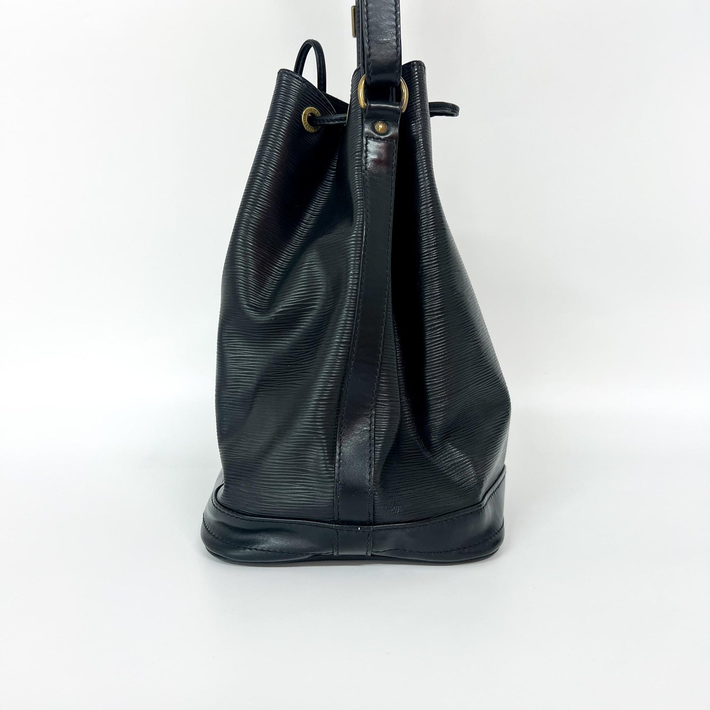 Louis Vuitton Epi Noé Black