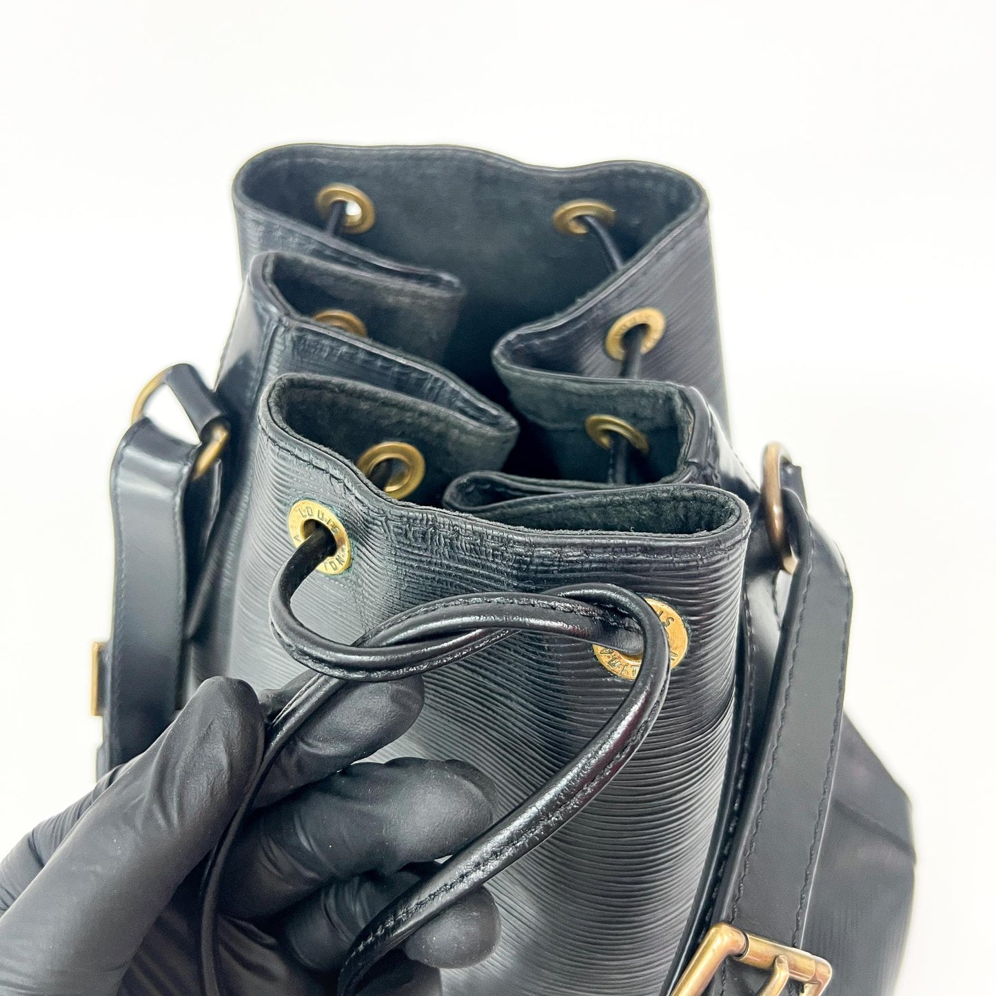 Louis Vuitton Epi Noé Black