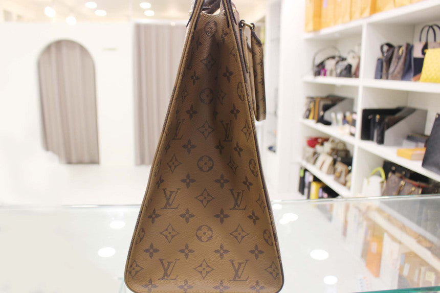 Monogram On The Go GM Tote Shoulder Bag M45320