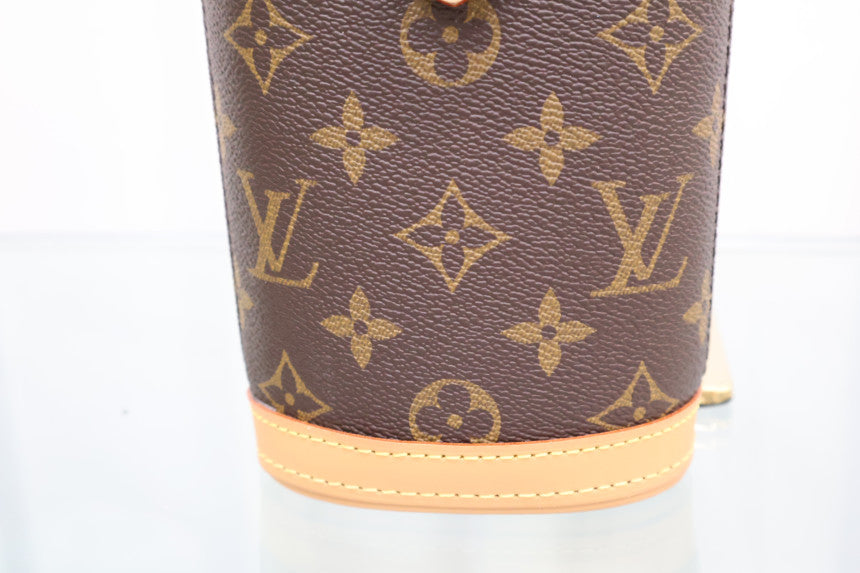 Fold Me Pouch Crossbody Bag M80874