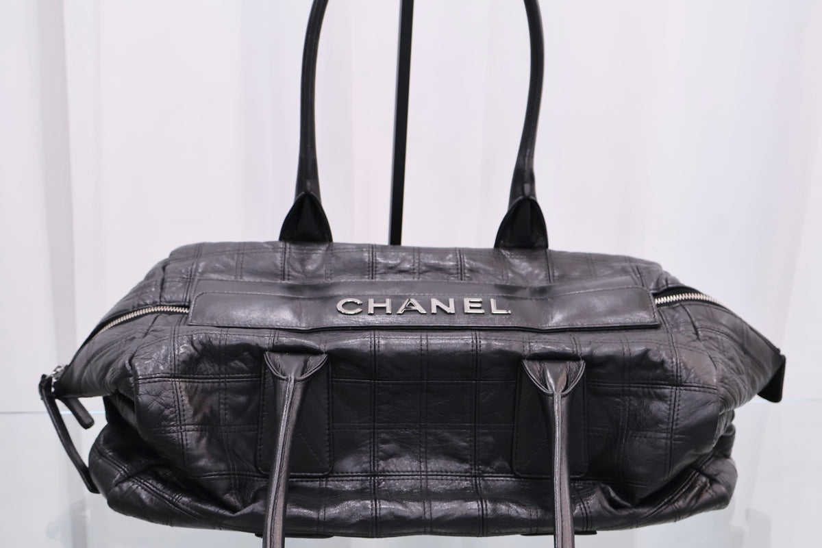 LAX Chocolate Bar Quilted Shopping Tote Bag