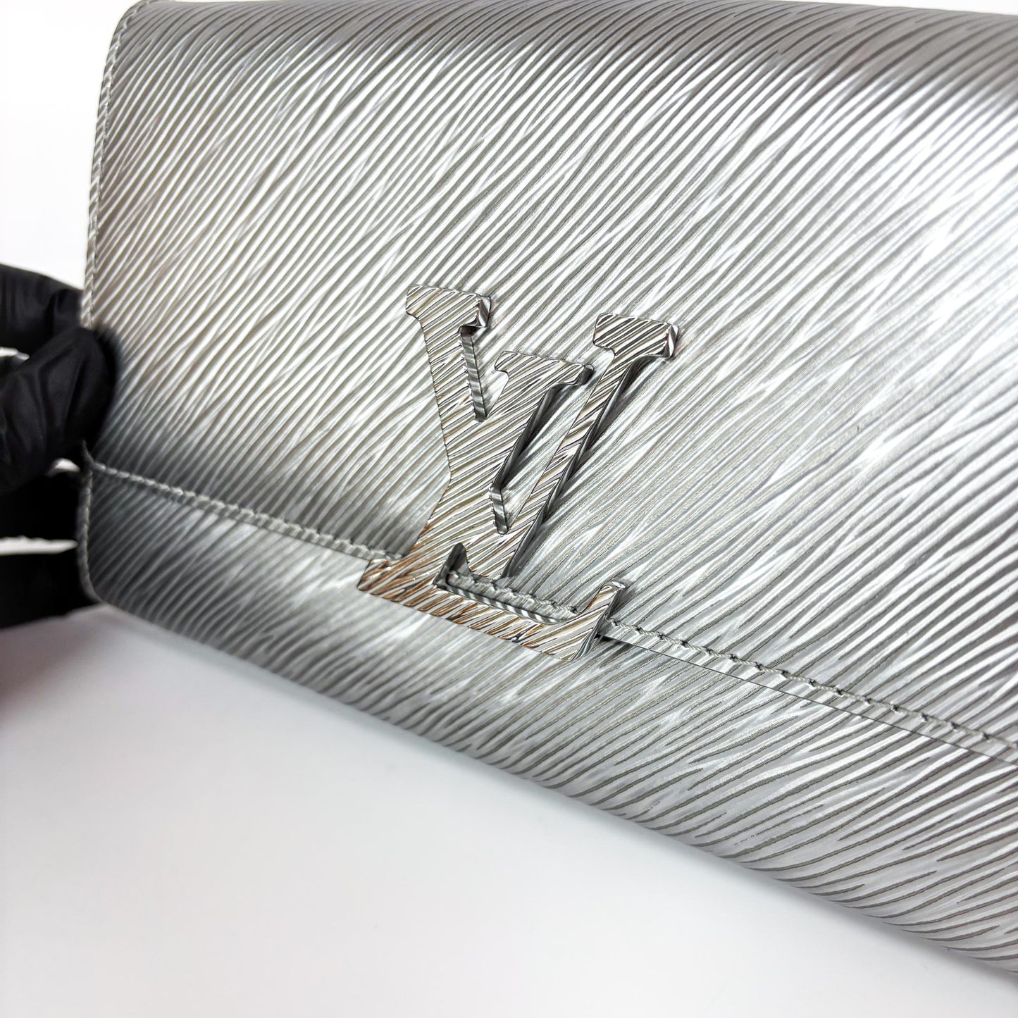 Louis Vuitton Epi Parici Pochette Silver