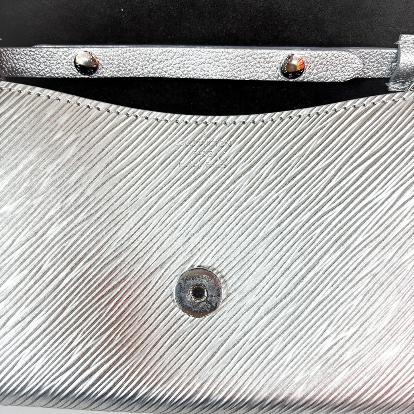 Louis Vuitton Epi Parici Pochette Silver