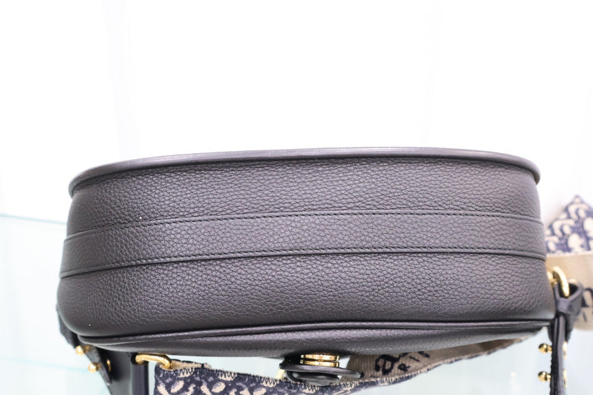 Bobby Large Crossbody Bag m9320ubby