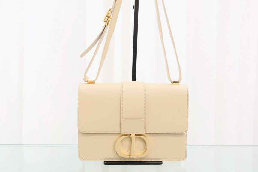 Montaigne 30 Calfskin Flap Shoulder Bag Beige M9203UMOA M925