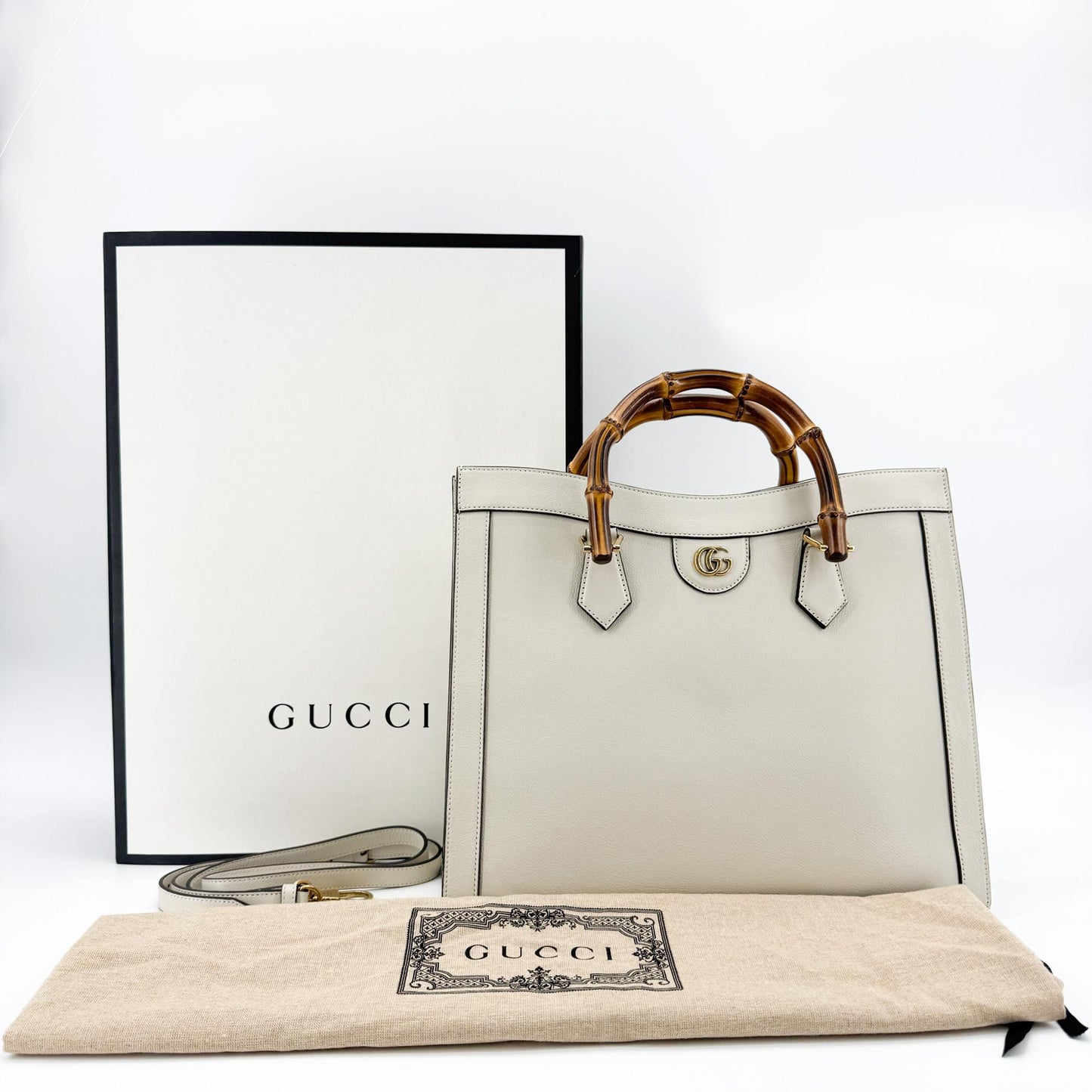 Sac fourre-tout moyen Diana de Gucci blanc