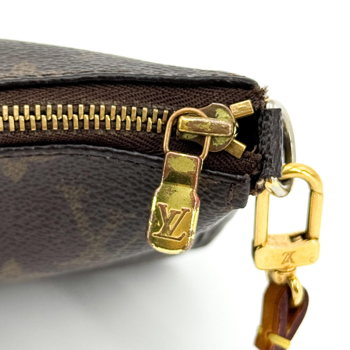 Louis Vuitton Monogram Pochette Accessoires