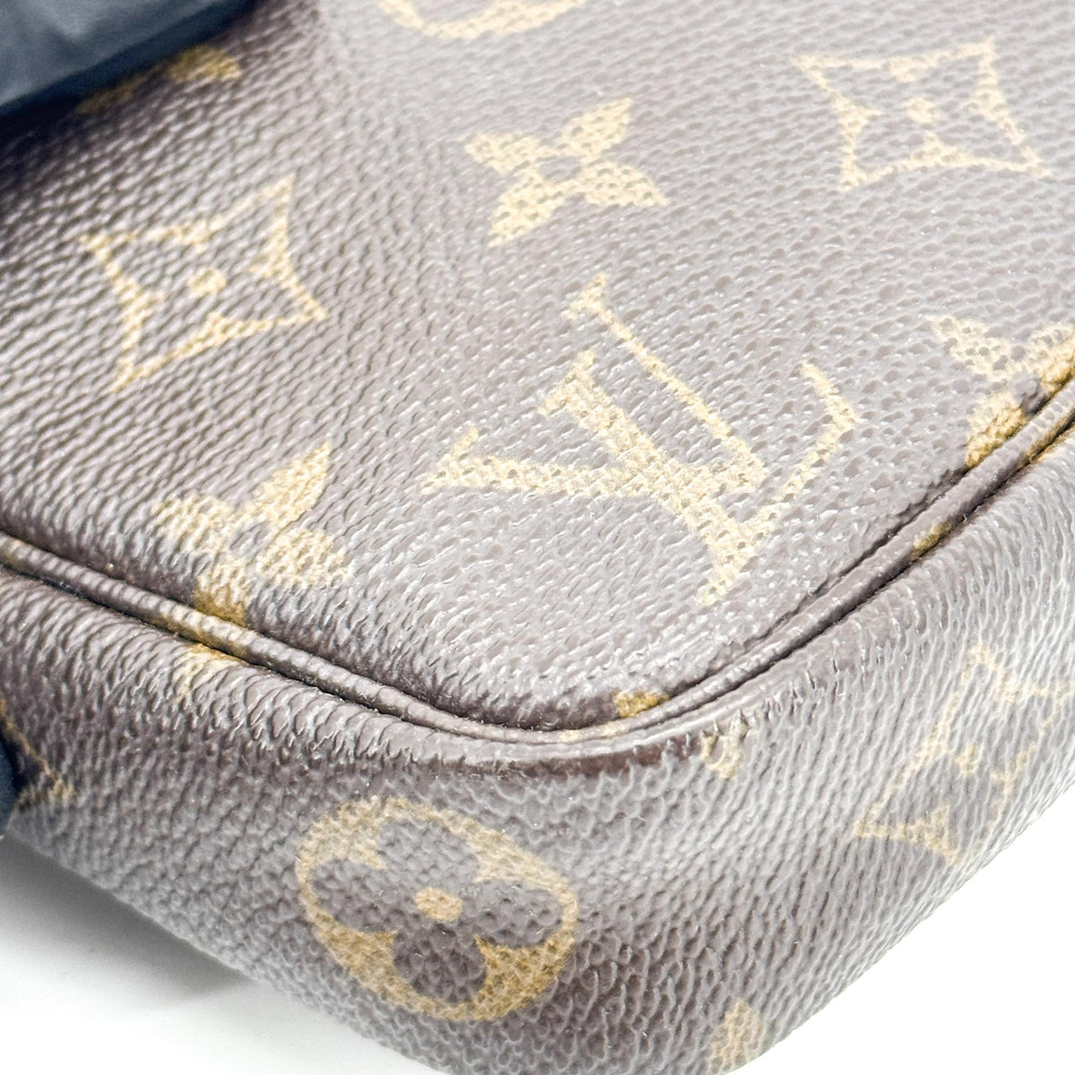 Louis Vuitton Monogram Pochette Accessoires