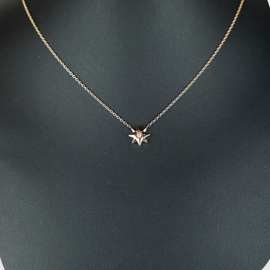 Étoile de Vent diamond necklace