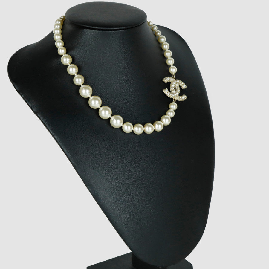 CC Pearl Necklace A64757