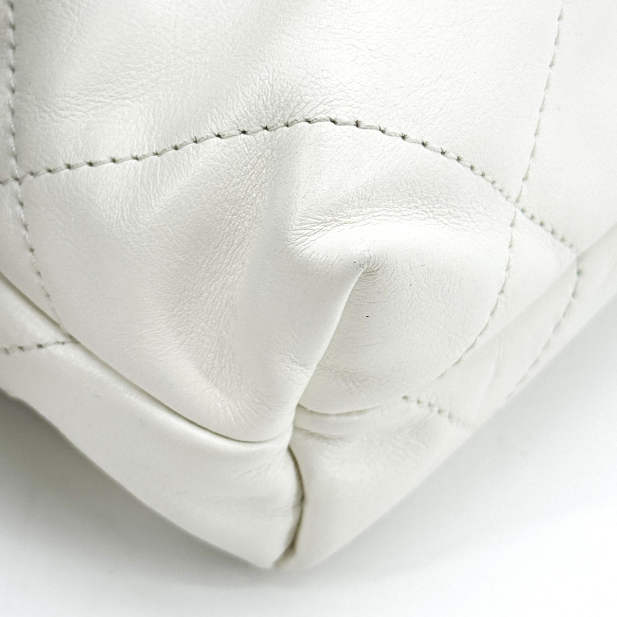 Chanel 22 Mini Clutch White Gold Hardware