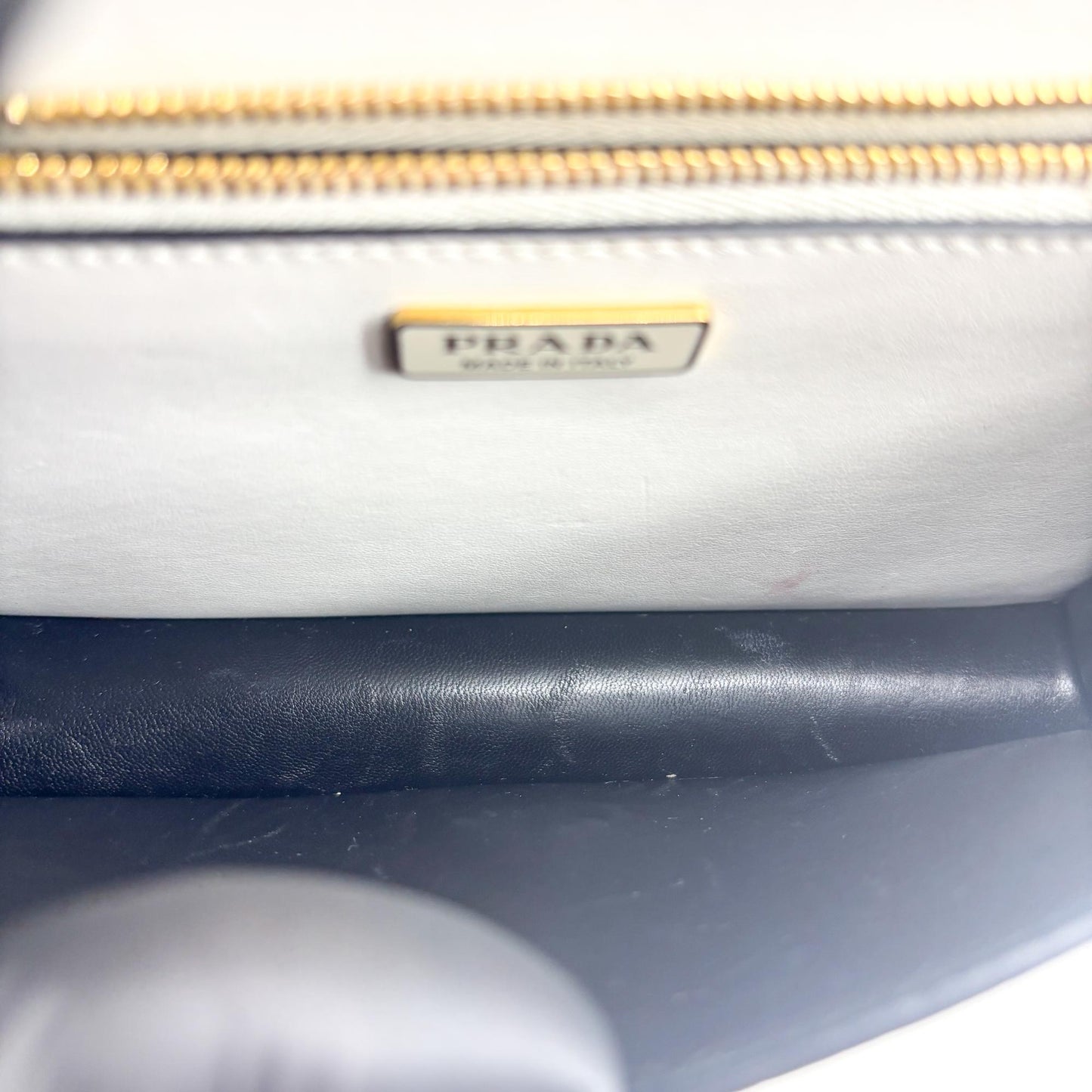 Sac à bandoulière Prada Saffiano Embelope Chain Blanc