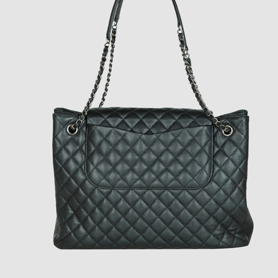 Caviar Chain Shoulder Bag A67880
