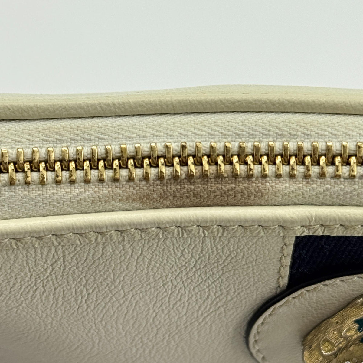 Gucci Raja leather clutch ecru