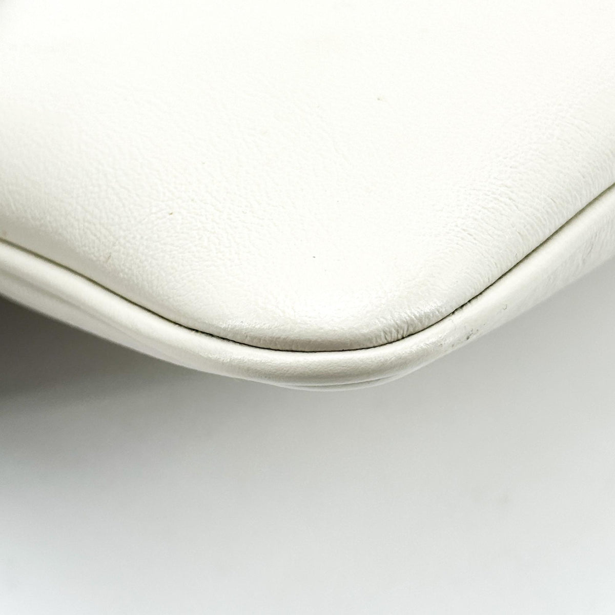 Gucci Raja leather clutch ecru