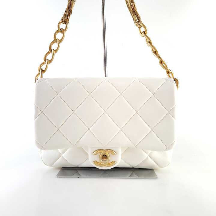 Chain flap shoulder bag