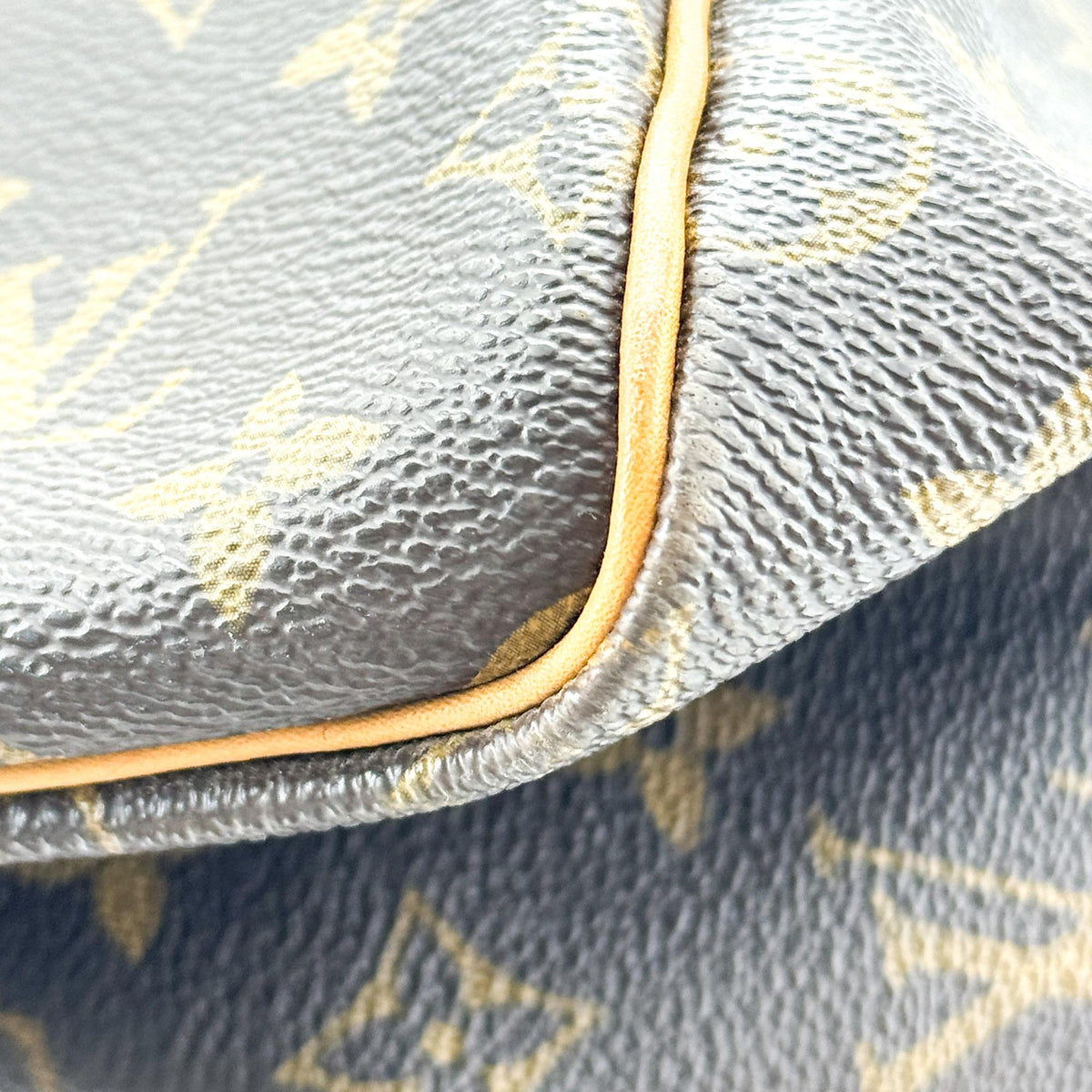Louis Vuitton Monogram Keepall 50