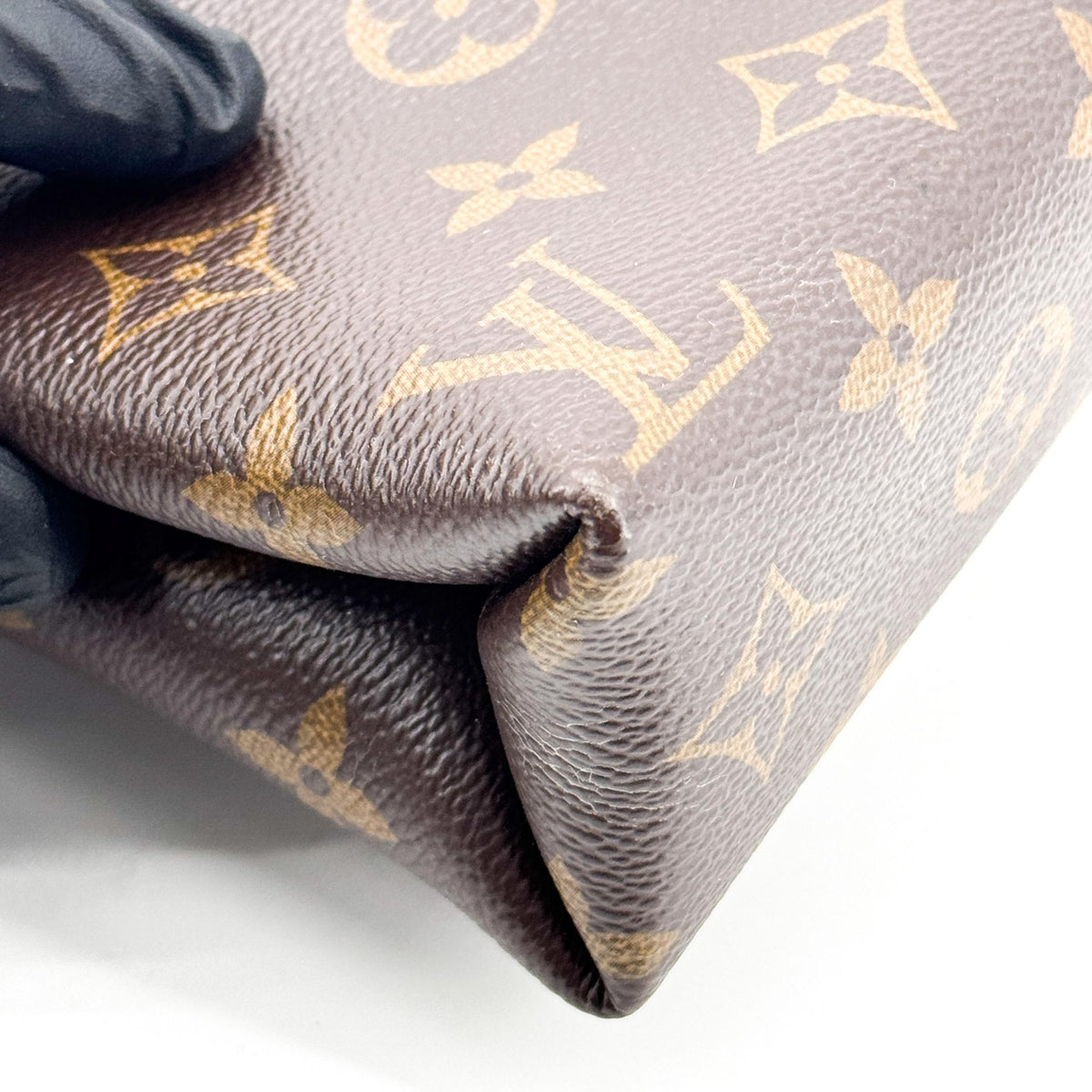 Louis Vuitton Pallas Chain Shoulder Bag