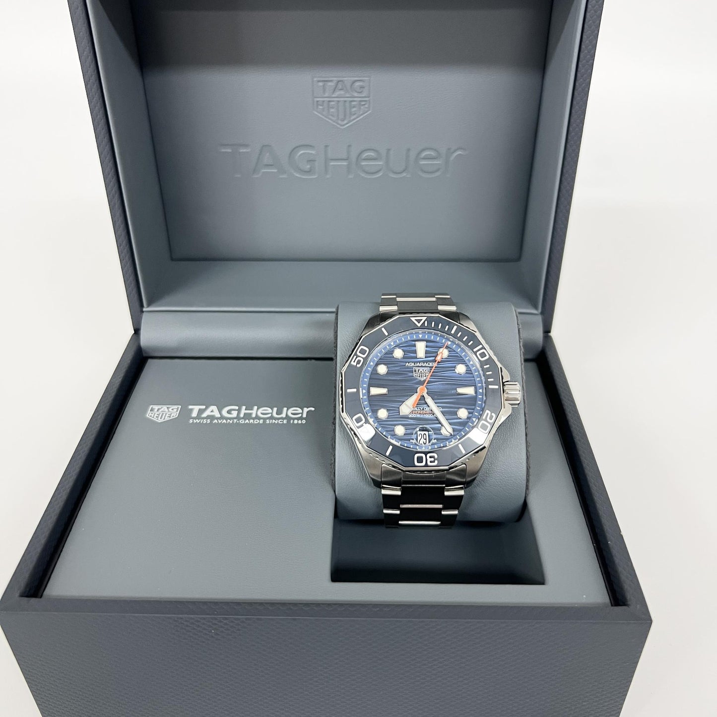 TAG Heuer Aquaracer Professional 300 Date 42mm