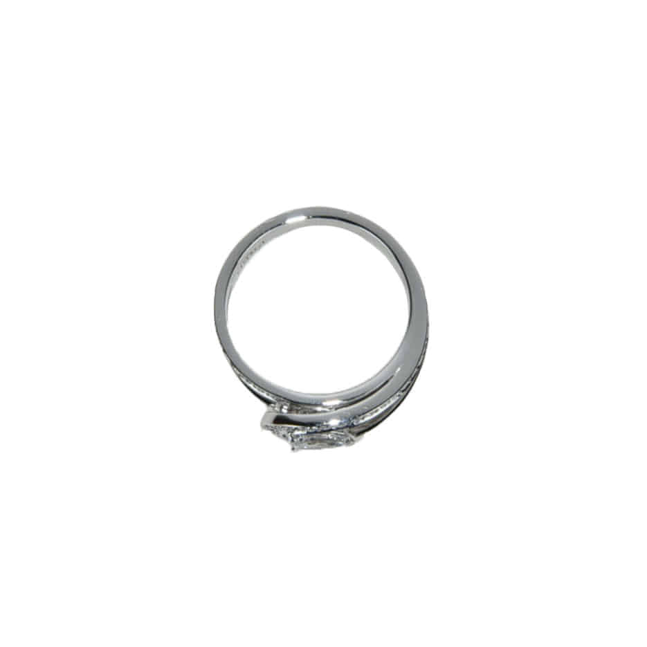 50 Love Light Engagement Pear-Cut Diamond Ring 0.32ct