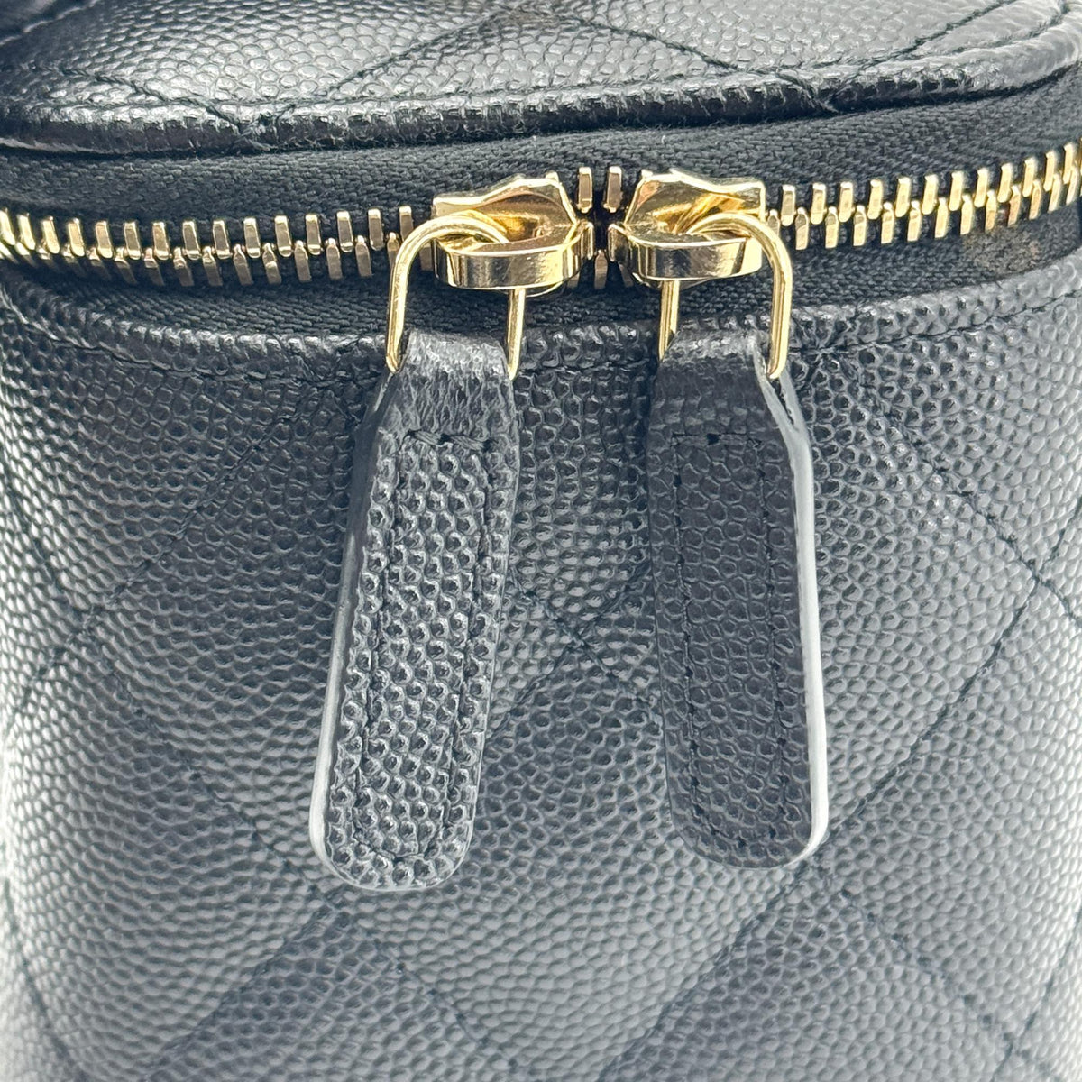 Chanel Classic Mini Vanity Chain Cosmetic Bag Caviar Black Gold Hardware